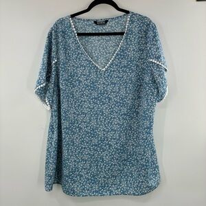 3For$20 Bloomchic Blue Floral V-Neck Women's Blouse size: 18-20